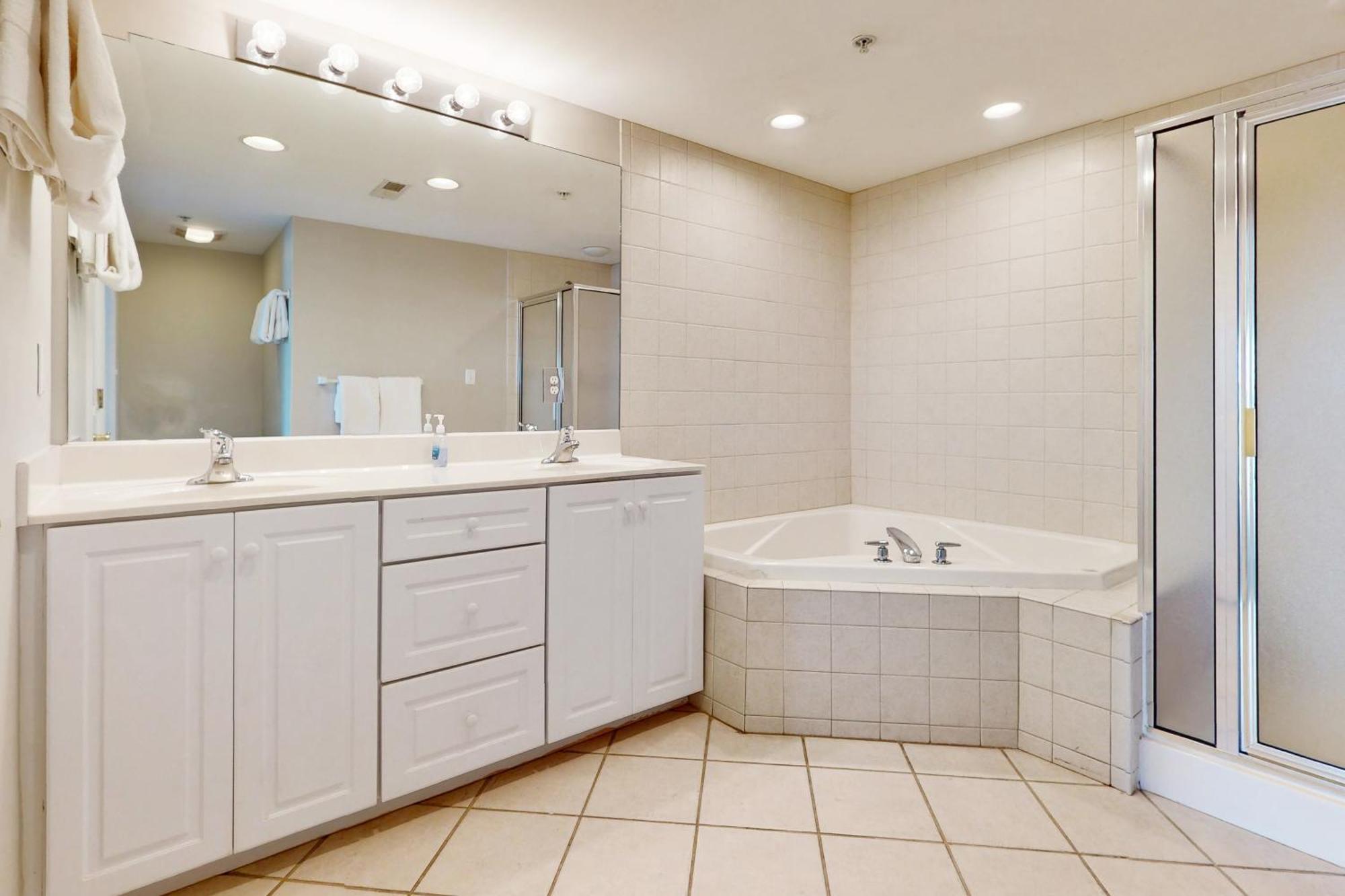 Astoria Condos Ocean City Room photo